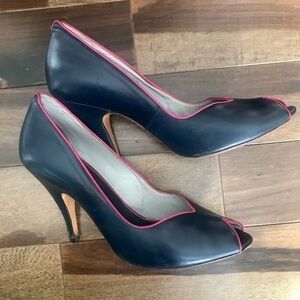 Hugo Boss‎ Navy Peep Toe Pumps Pink Trim 39 EUC